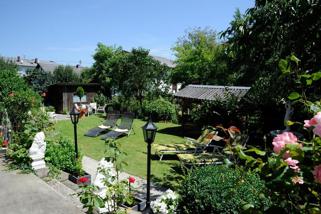 Haus Stuttgart Bed & Breakfast Obernberg am Inn Exterior photo